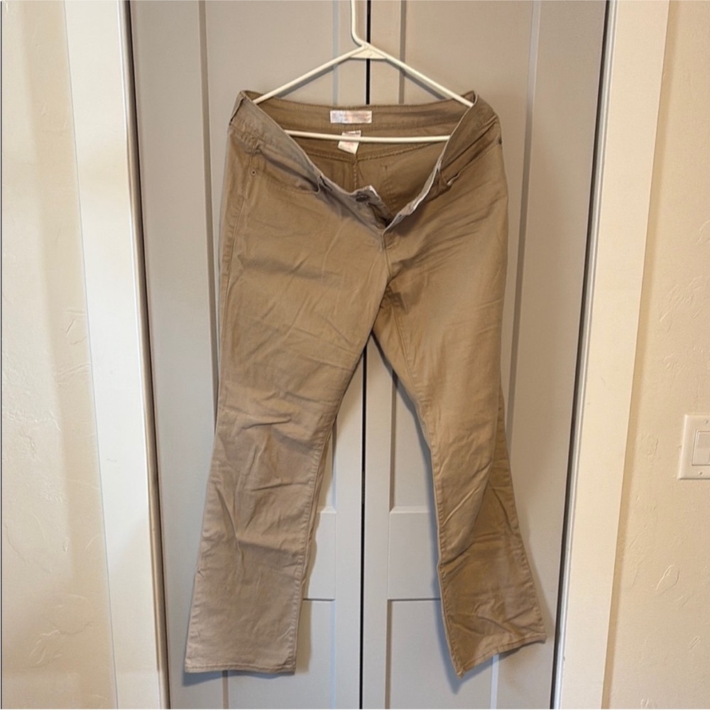 No Boundaries Women's Boot Cut Jeans - Tan